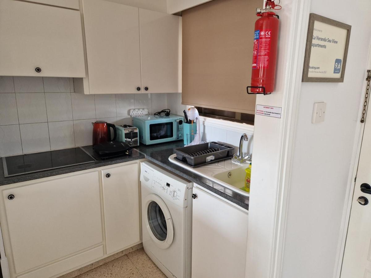 La Veranda Sea View Apartments ลาร์นาคา ภายนอก รูปภาพ